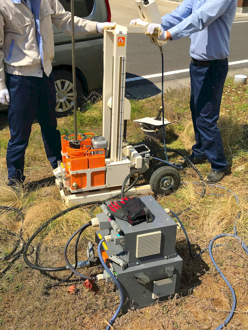 地盤調査の現場